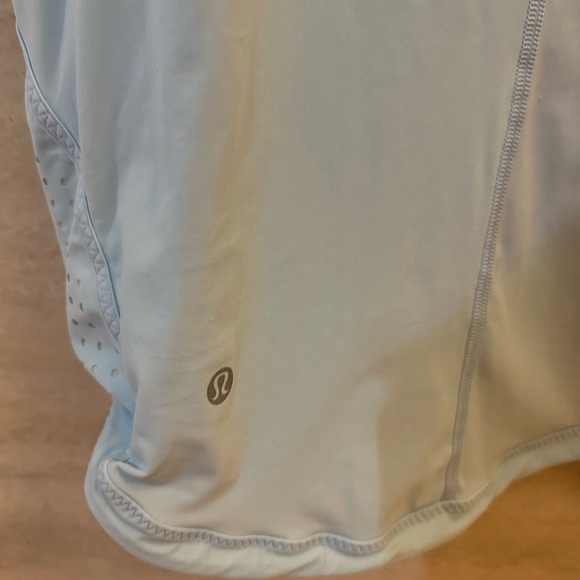 Lululemon Lightweight Blue Women’s 
Short-Sleeve Shirt - Picture 3 of 6